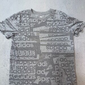 Adidas Boys Grey All Over Logo Print Short Sleeve T-Shirt Size M 10/12 1263